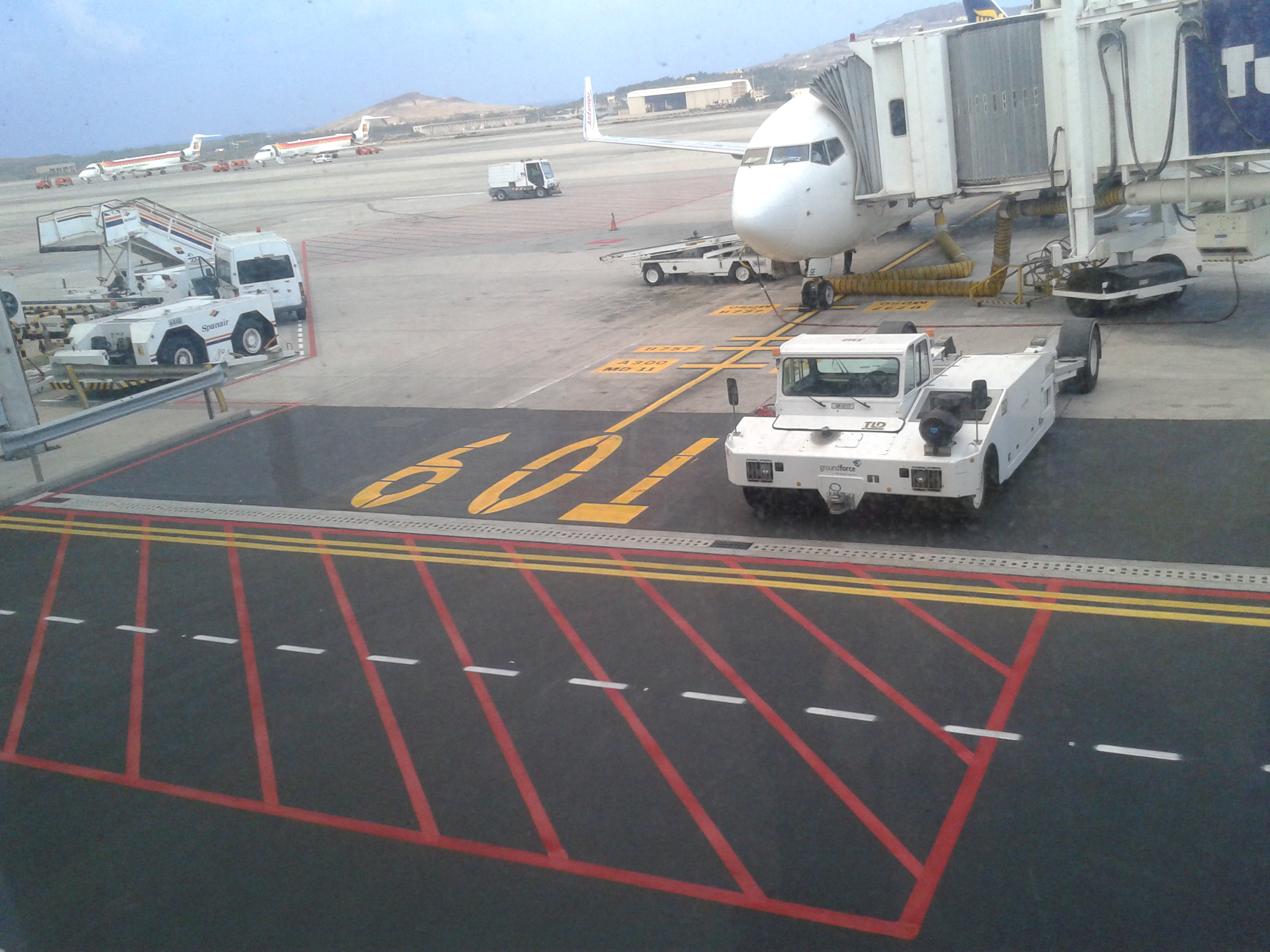 Canales de drenaje ACO en el Aeropuerto de Gran Canaria