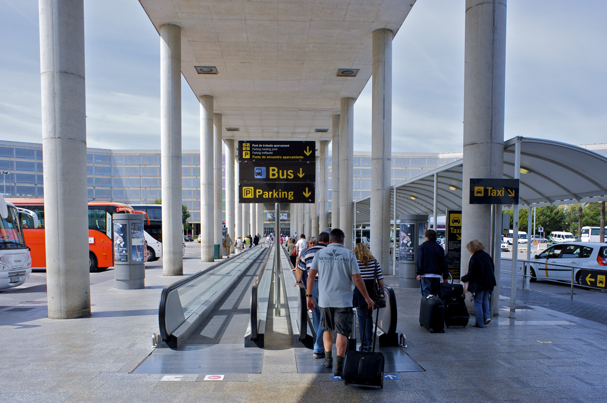 Canales de drenaje ACO en el Aeropuerto de Palma de Mallorca