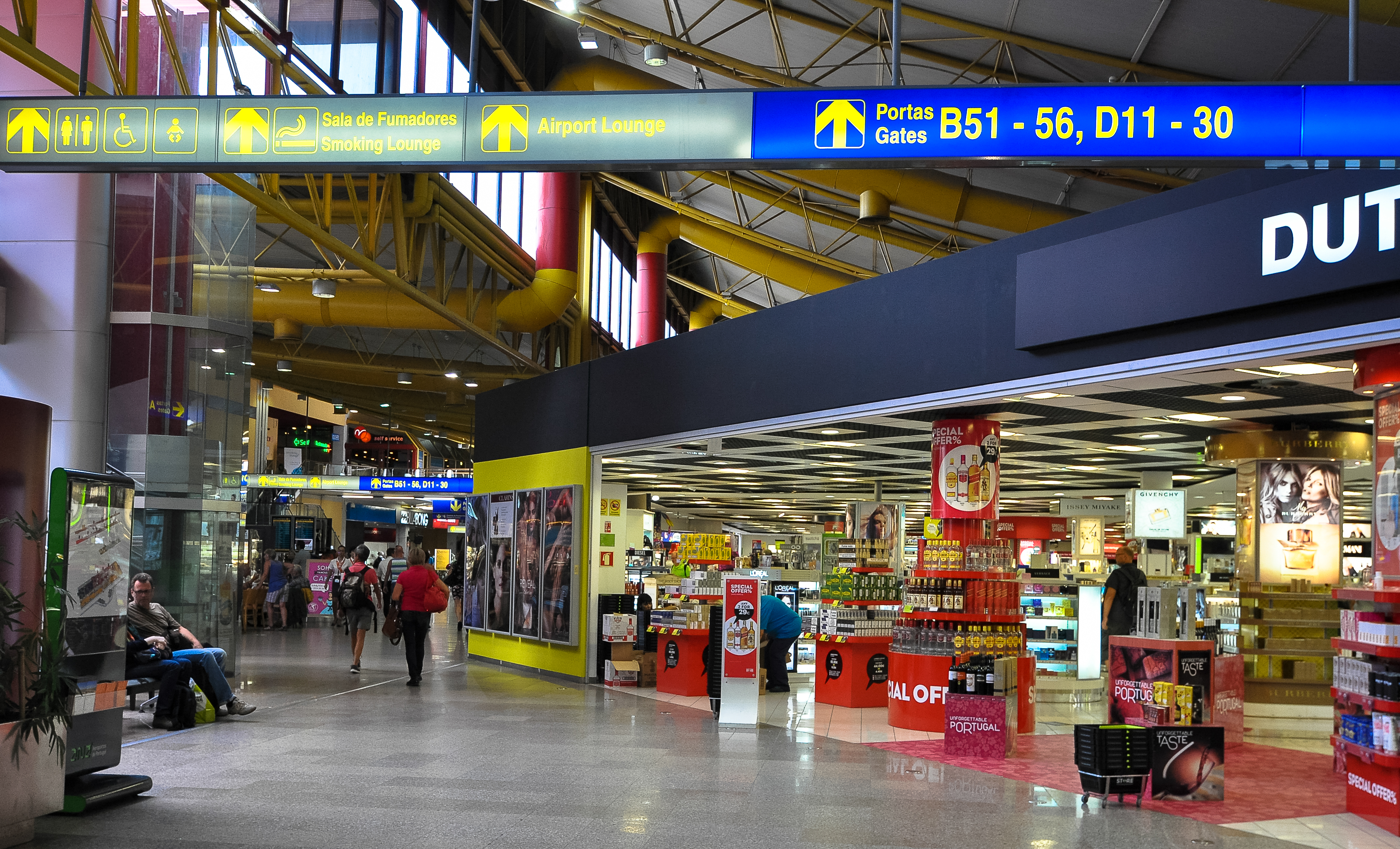 Canales de drenaje ACO en el Aeropuerto de Faro