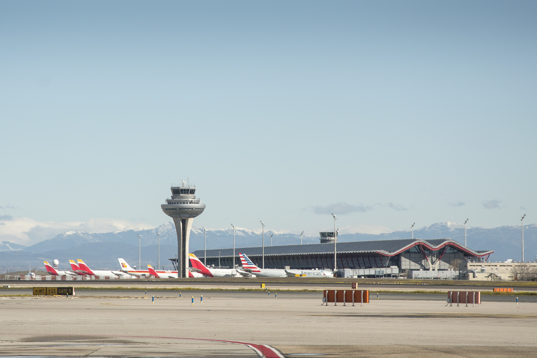 Canais de drenagem ACO no aeroporto de Madrid-Barajas