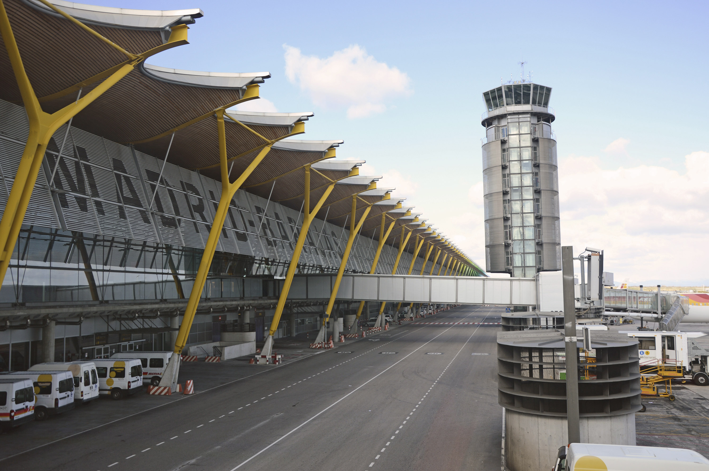 Canais de drenagem ACO no aeroporto de Madrid-Barajas