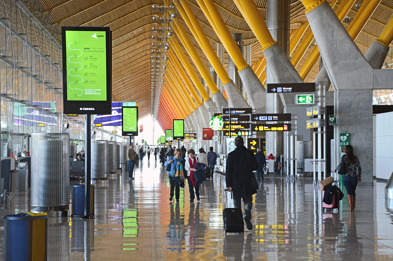 Canais de drenagem ACO no aeroporto de Madrid-Barajas