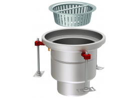 Render en formato .png del conjunto sumidero higiénico ACO EG Ø300 redondo en acero inoxidable AISI304 con relleno del ala de PUR, fondo Ø218 con salida vertical DN160. Incluye cestillo. Caudal: 5l/s.